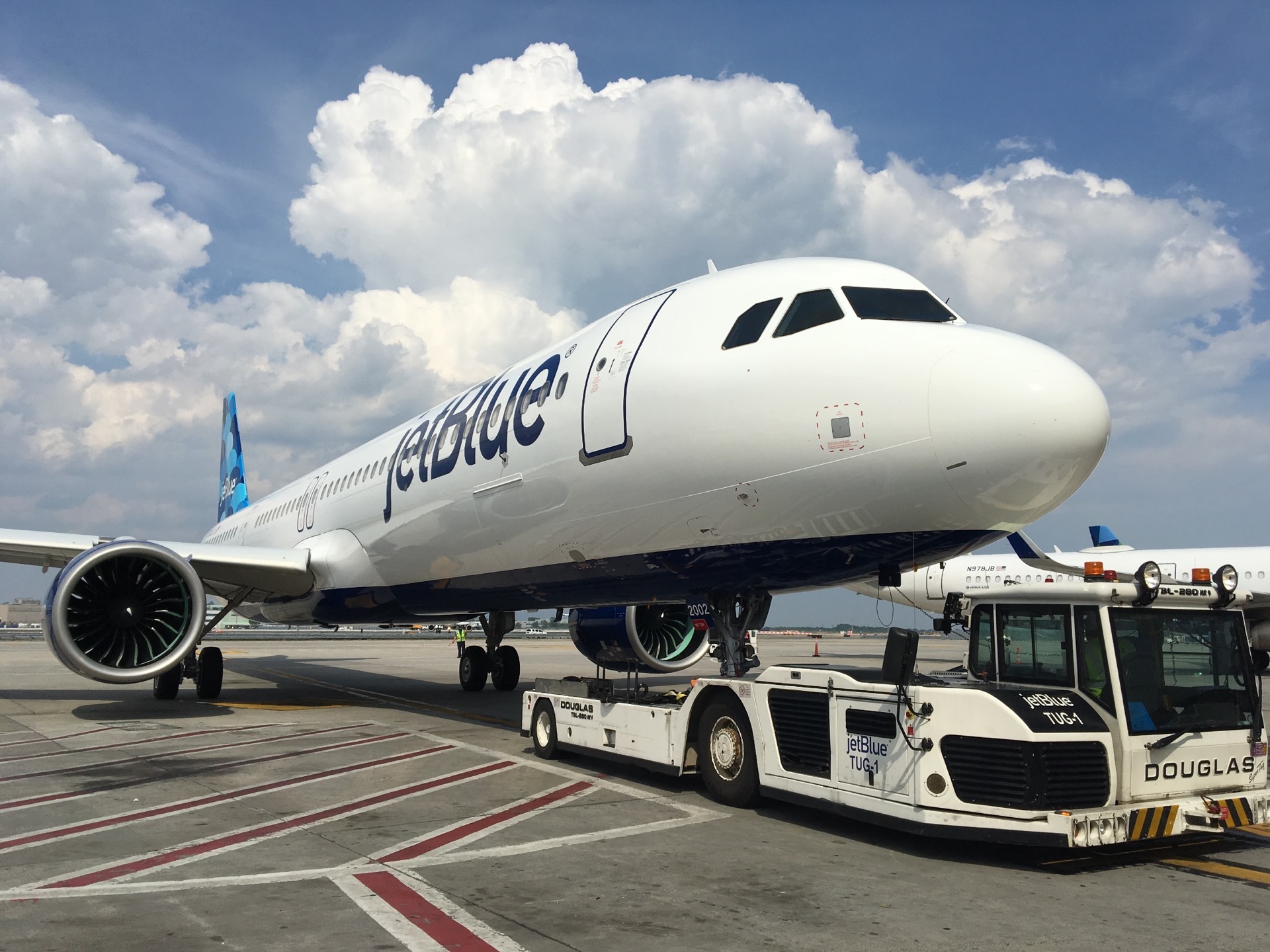 JetBlue-A321neo-on-Tarmac